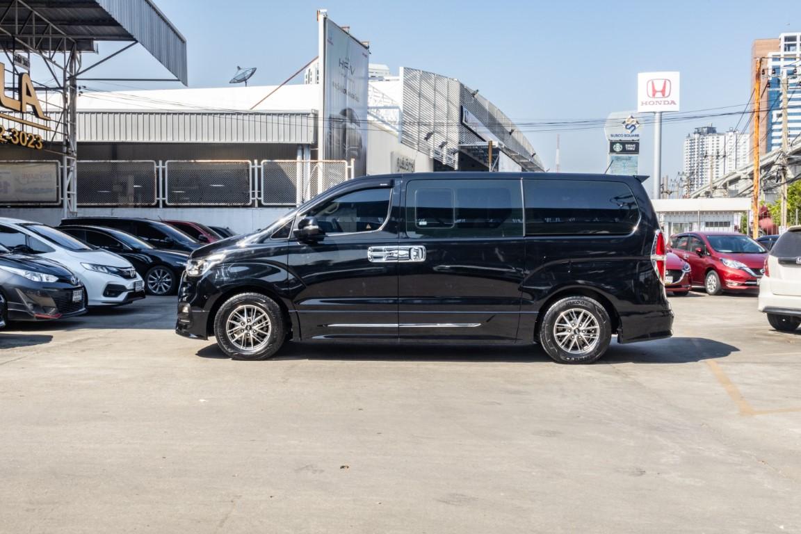 Hyundai H1 2.5 Deluxe 2021 *SK2103*